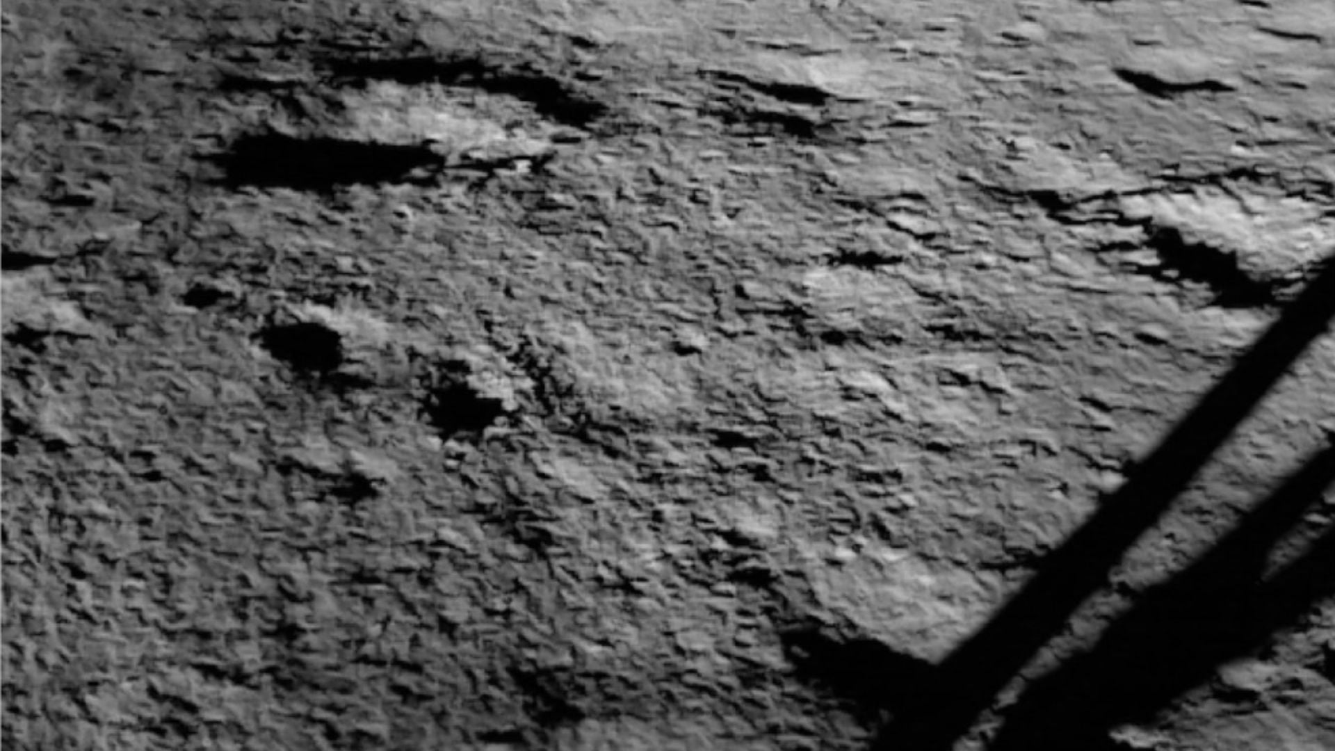 First picture taken by Chandrayaan-3 after landing (1)